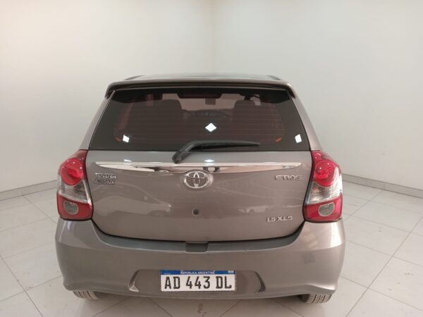 TOYOTA ETIOS 5P 1,5 XLS 6MT 2019 - Imagen 5