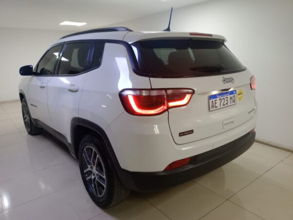 JEEP COMPASS SPORT 2.4 MT6 FWD 2021 - Imagen 2