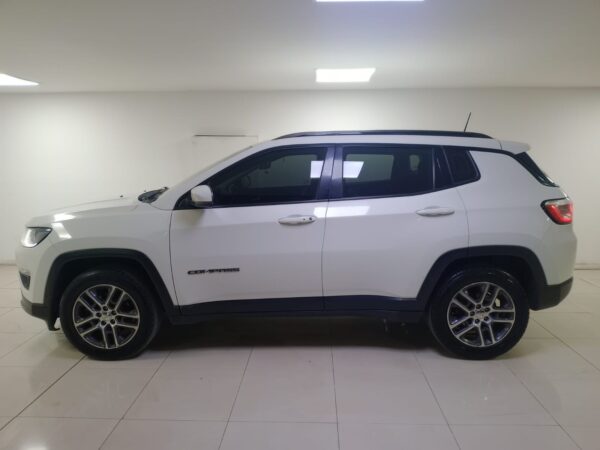 JEEP COMPASS SPORT 2.4 MT6 FWD 2021 - Imagen 3