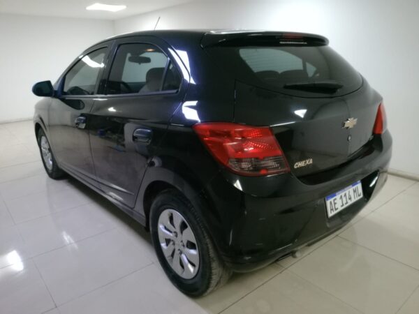 CHEVROLET ONIX 5P 1,4 lOY LS LV 2020 - Imagen 2