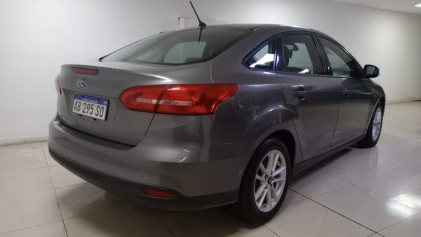 FORD FOCUS KINETIC DESIGN ATTRACTION 4P 1,6 S 2016 - Imagen 2