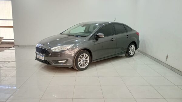 FORD FOCUS KINETIC DESIGN ATTRACTION 4P 1,6 S 2016