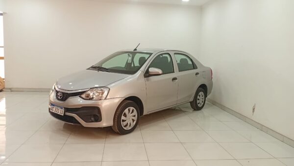 TOYOTA ETIOS 4P 1,5 X 6MT 2018