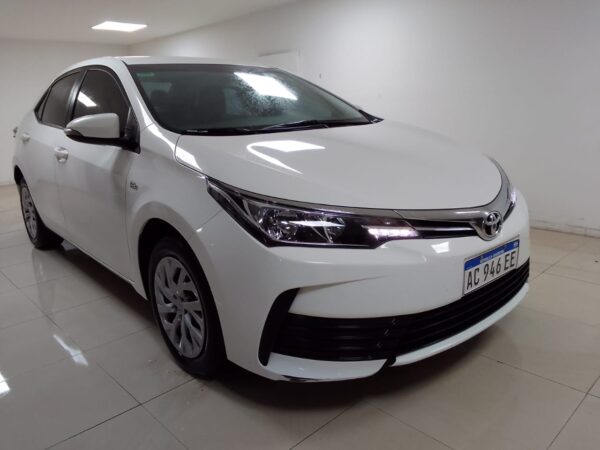 TOYOTA COROLLA 4P 1,8 XLI MT 2017 - Imagen 2