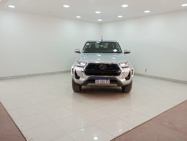 TOYOTA HILUX PICK - UP D/C 2,8 TDi 4X4 SRX 6 A/T 2020 - Imagen 8