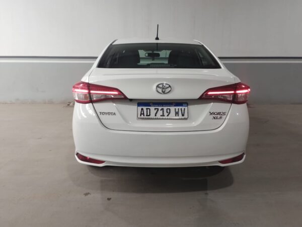 TOYOTA YARIS 4P 1,5 XLS 6MT - Imagen 6