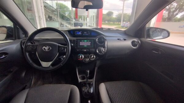 TOYOTA ETIOS 5P 1.5 XLS PACK 4 A/T - Imagen 4