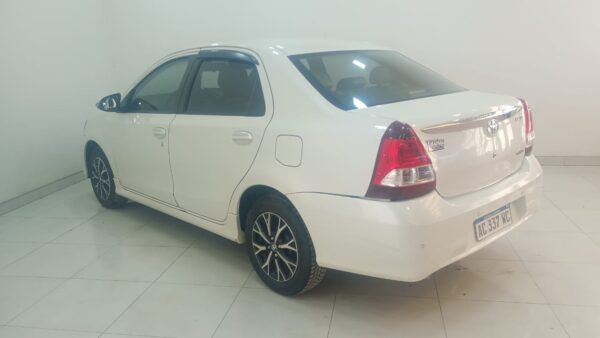 TOYOTA ETIOS 4P 1,5 PLATINUM 4AT 2018 - Imagen 8