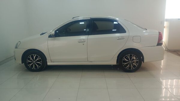 TOYOTA ETIOS 4P 1,5 PLATINUM 4AT 2018 - Imagen 9