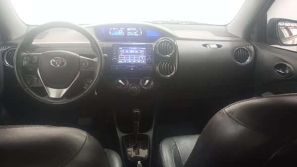 TOYOTA ETIOS 4P 1,5 PLATINUM 4AT 2018 - Imagen 12