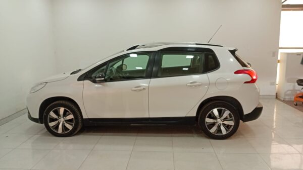 PEUGEOT 2008 5P 1,6 FELINE 2018 - Imagen 3