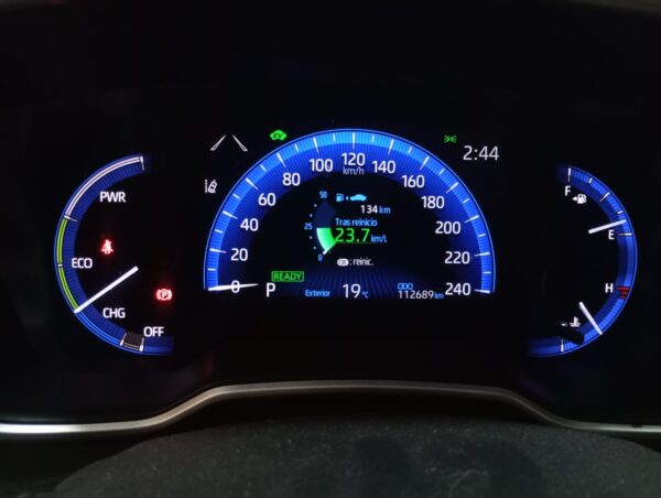TOYOTA COROLLA 4P HV 1,8 SEG CVT 2020 - Imagen 12