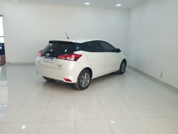 TOYOTA YARIS 5P 1,5 XLS 6MT 2020 - Imagen 12