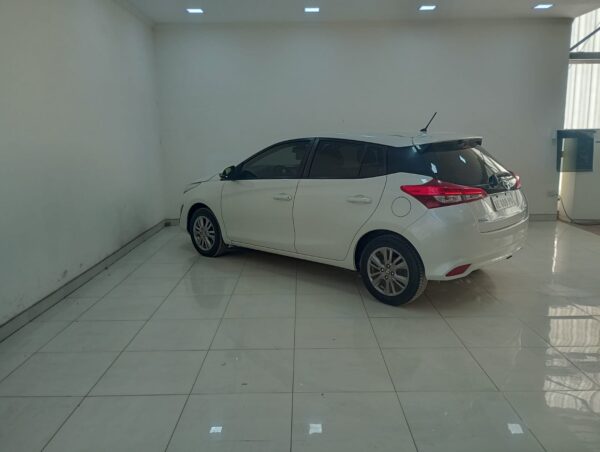 TOYOTA YARIS 5P 1,5 XLS 6MT 2020 - Imagen 7