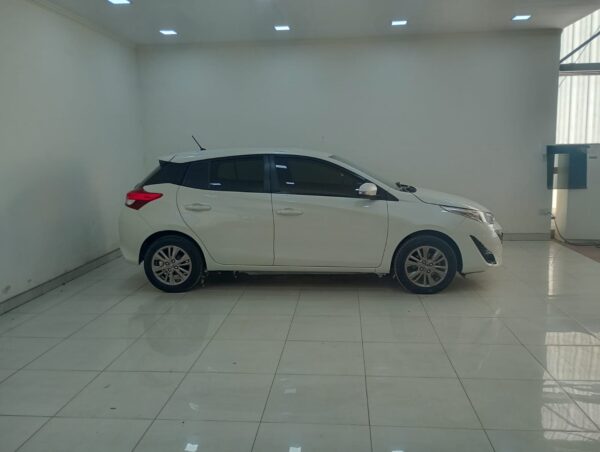TOYOTA YARIS 5P 1,5 XLS 6MT 2020 - Imagen 8