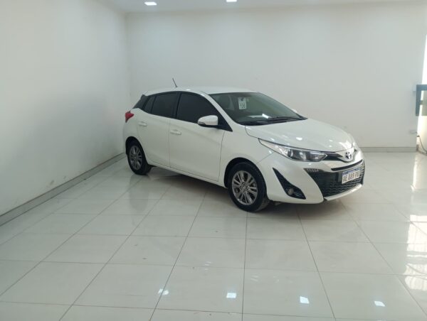 TOYOTA YARIS 5P 1,5 XLS 6MT 2020 - Imagen 9
