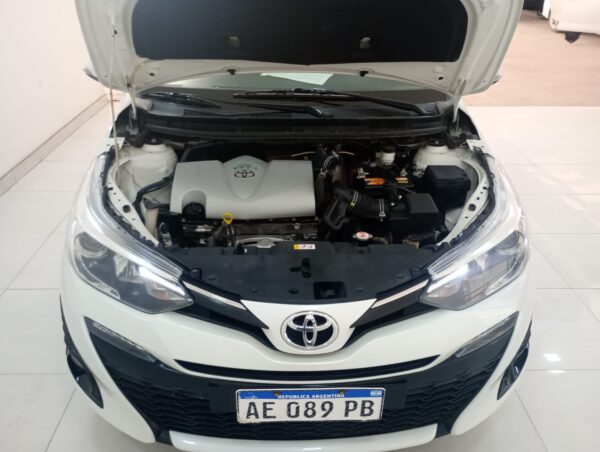 TOYOTA YARIS 5P 1,5 XLS 6MT 2020 - Imagen 11