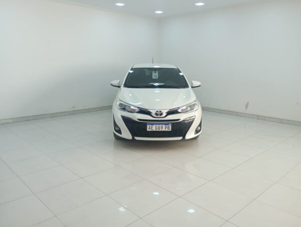 TOYOTA YARIS 5P 1,5 XLS 6MT 2020 - Imagen 2