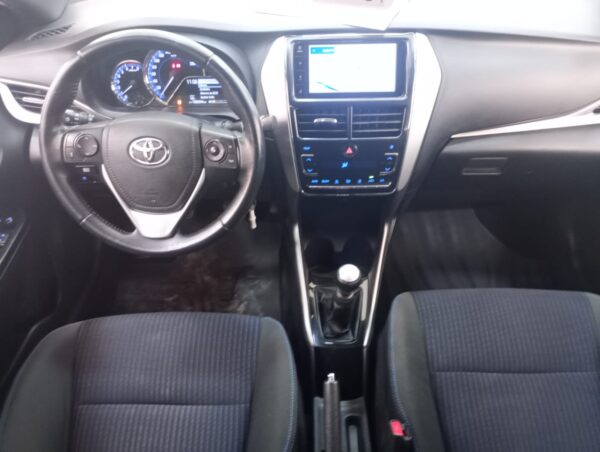 TOYOTA YARIS 5P 1,5 XLS 6MT 2020 - Imagen 3