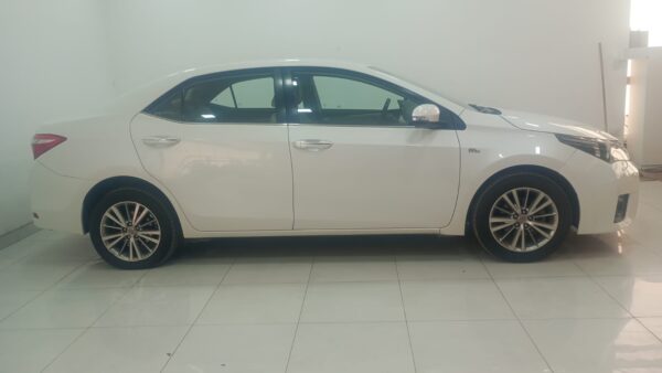 TOYOTA COROLLA 4P 1,8 SEG CVT 2017 - Imagen 4