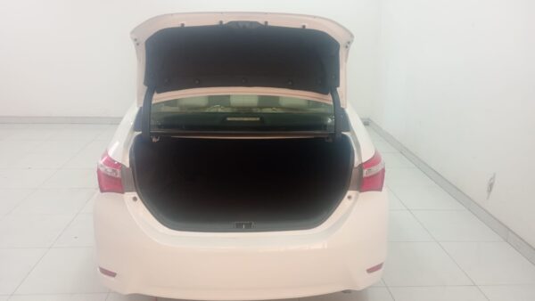 TOYOTA COROLLA 4P 1,8 SEG CVT 2017 - Imagen 10