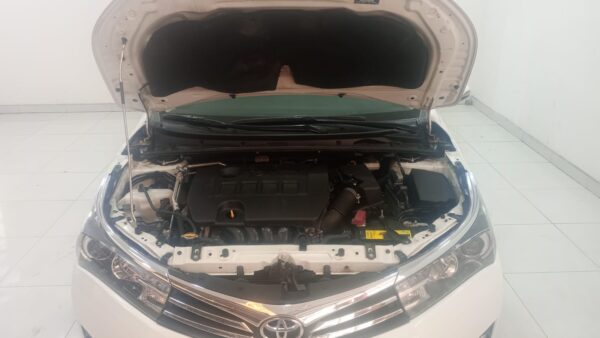 TOYOTA COROLLA 4P 1,8 SEG CVT 2017 - Imagen 12