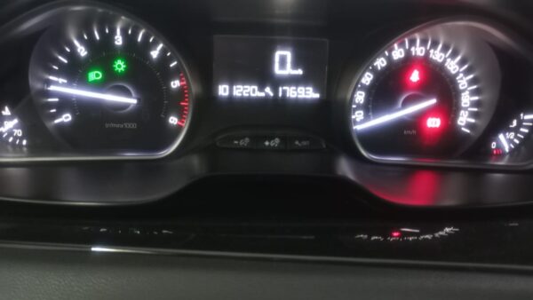PEUGEOT 208 5P 1,6 HDi ALLURE PLUS - Imagen 5