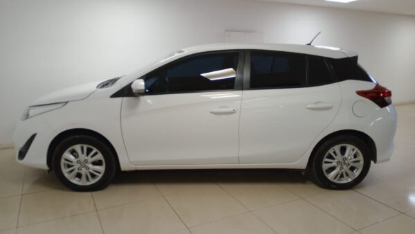 TOYOTA YARIS 5P 1,5 XLS 6MT - Imagen 6
