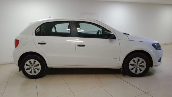 VOLKSWAGEN GOL TRENO 5P 1,6 SERIE 2015 - Imagen 4