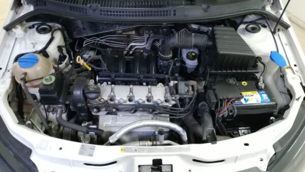 VOLKSWAGEN GOL TRENO 5P 1,6 SERIE 2015 - Imagen 7