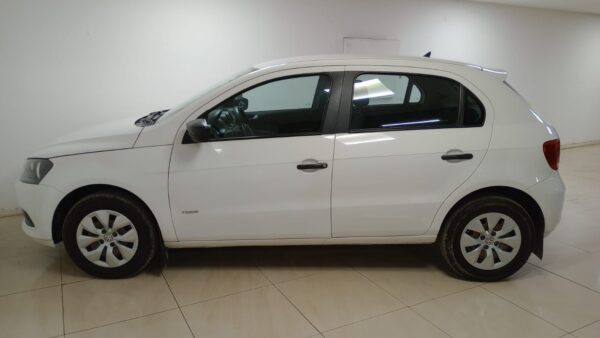 VOLKSWAGEN GOL TRENO 5P 1,6 SERIE 2015 - Imagen 9