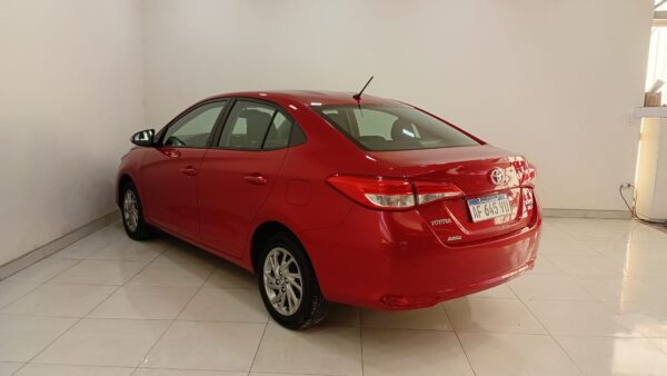 TOYOTA YARIS 4P 1,5 XLS 6MT 2020 - Imagen 5