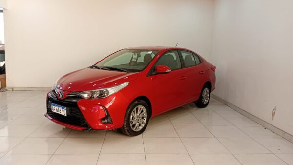 TOYOTA YARIS 4P 1,5 XLS 6MT 2020 - Imagen 11