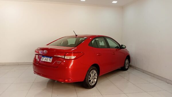 TOYOTA YARIS 4P 1,5 XLS 6MT 2020 - Imagen 6