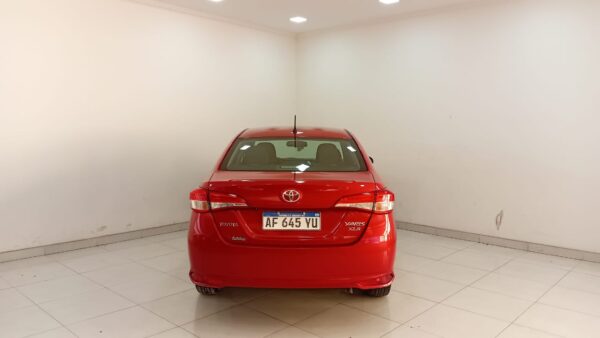 TOYOTA YARIS 4P 1,5 XLS 6MT 2020 - Imagen 12