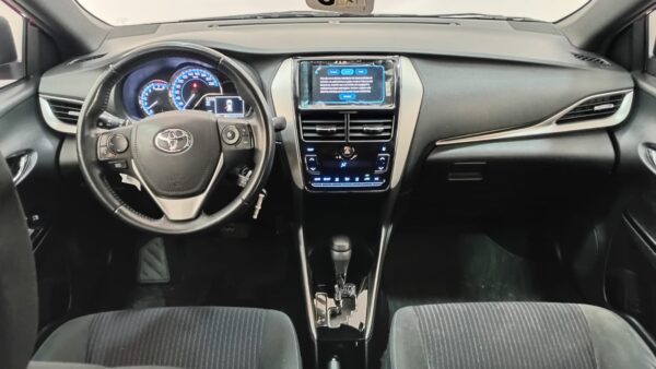 TOYOTA YARIS 5P 1,5 XLS CVT 2020 - Imagen 10