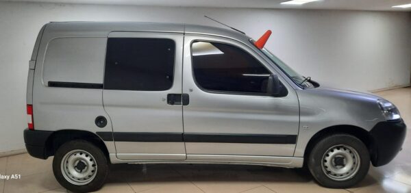 PEUGEOT PARTNER FURGON 1,6 115 CONF 2017 - Imagen 2