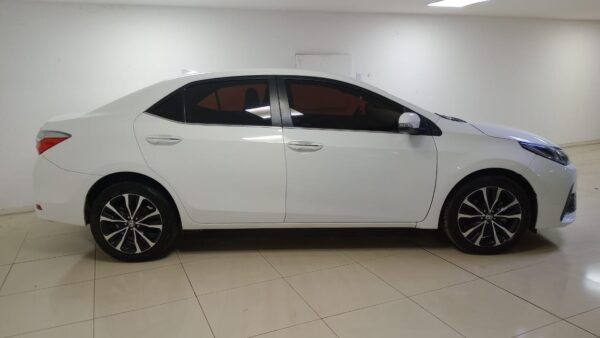 TOYOTA COROLLA 4P 1,8 SEG CVT 2017 - Imagen 7