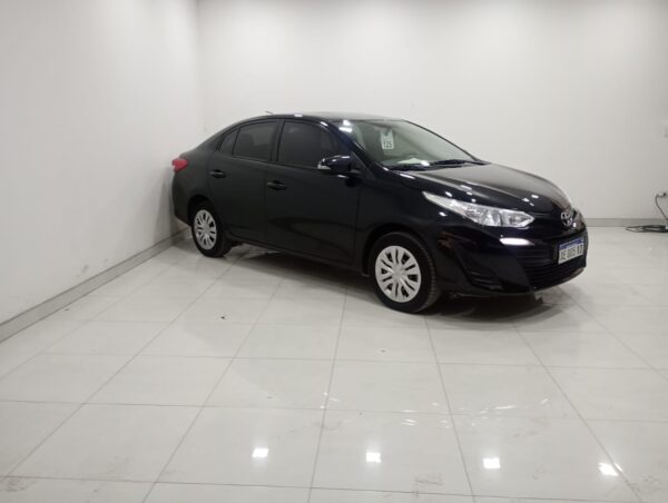 TOYOTA YARIS 4P 1,5 XS 6MT - Imagen 6