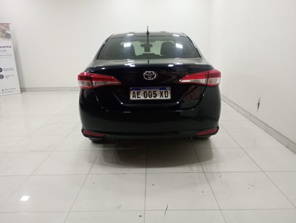 TOYOTA YARIS 4P 1,5 XS 6MT - Imagen 2