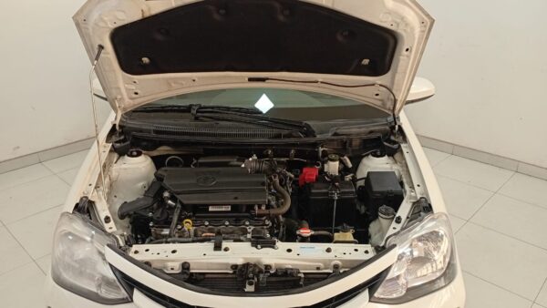 TOYOTA ETIOS 5P 1,5 XS 6MT 2017 - Imagen 12