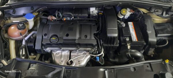 PEUGEOT 2008 5P 1,6 ALLURE - Imagen 7