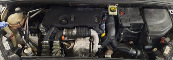 PEUGEOT 308 5P 1,6 HDi FELINE - Imagen 6