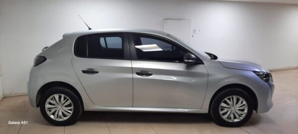 PEUGEOT 208 1.2 LIKE - Imagen 9