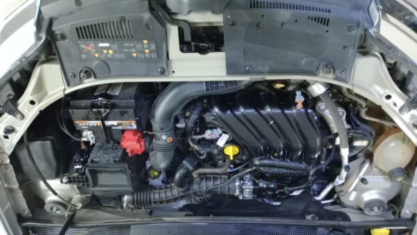 RENAULT SANDERO STEPWAY 5P INTENS 1.6 - Imagen 2