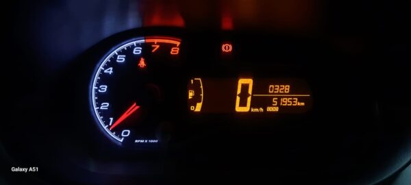 CHEVROLET ONIX 5P 1,4 lOY BLACK EDITION - Imagen 12