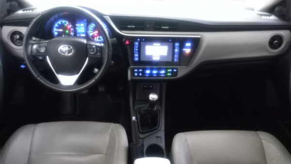 TOYOTA COROLLA 4P 1,8 XEI MT PACK 2017 - Imagen 3