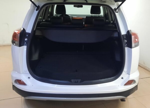 TOYOTA RAV - 4 5P 2,0 16V VX 4X2 CVT FULL 2016 - Imagen 10