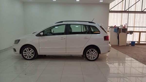 VOLKSWAGEN SURAN 5P 1,6 HIGHLINE - Imagen 10