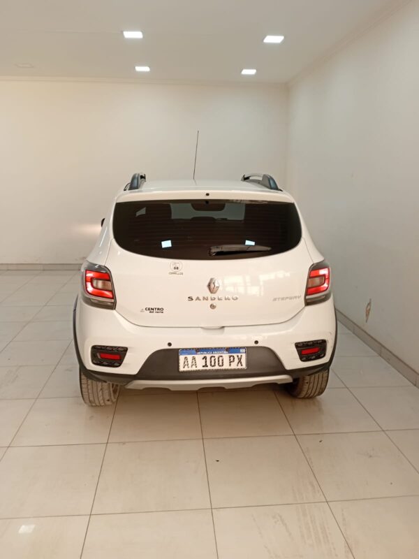 RENAULT SANDERO STEPWAY 5P 1,6 PRIVILEGE - Imagen 3